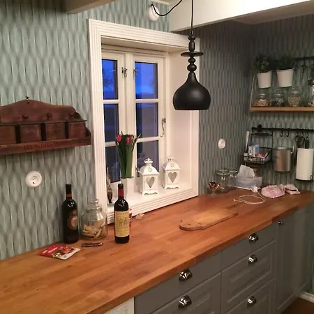 Koselig Gammelt Gardstun Στάβανγκερ